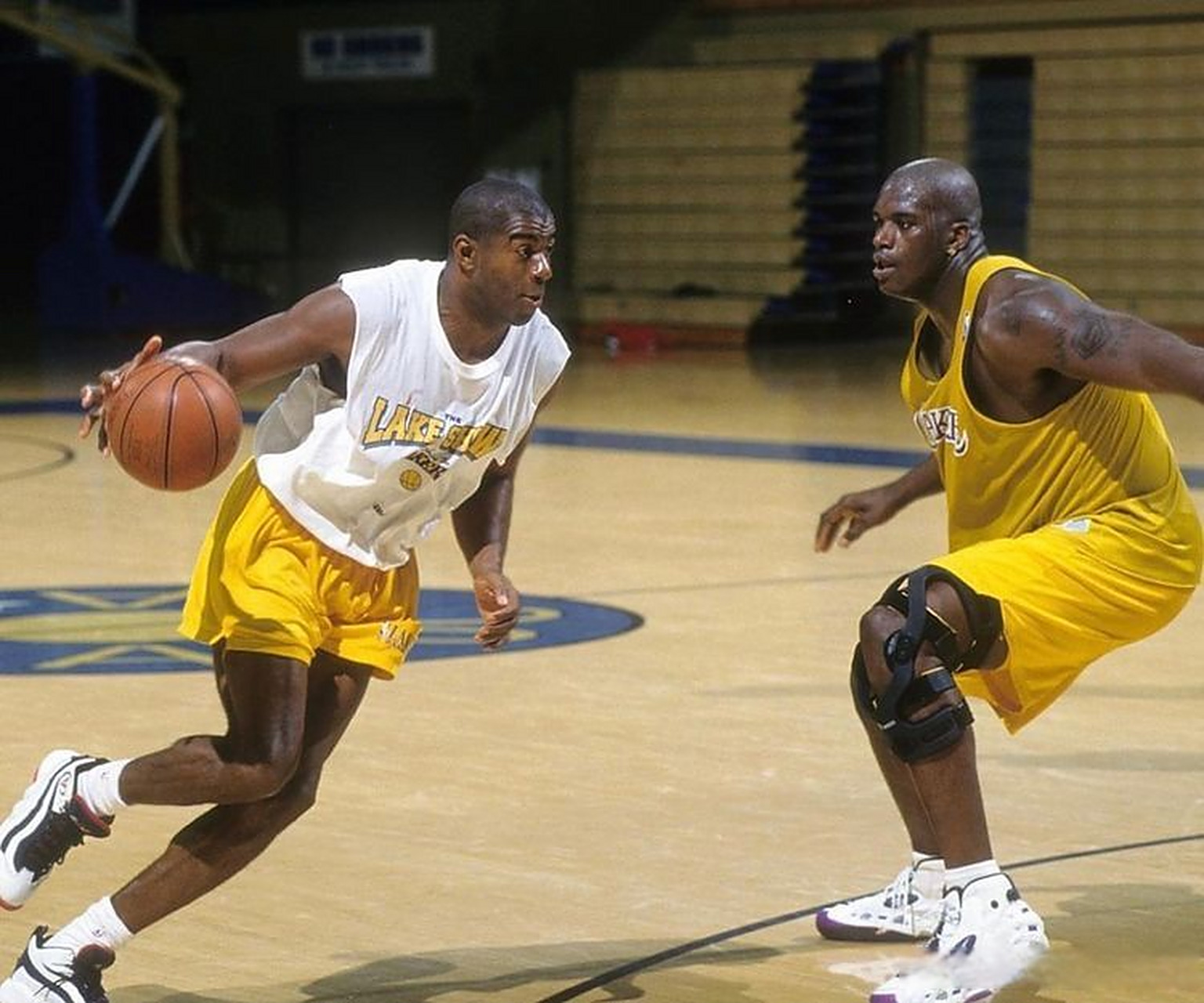 徽是广厦的 徽是广厦的